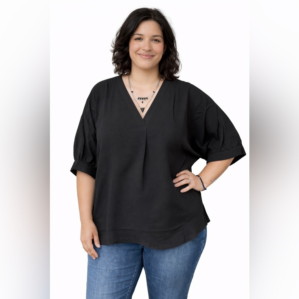 Andrée by Unit Black V-Neck Blouse | NWT Boutique Top